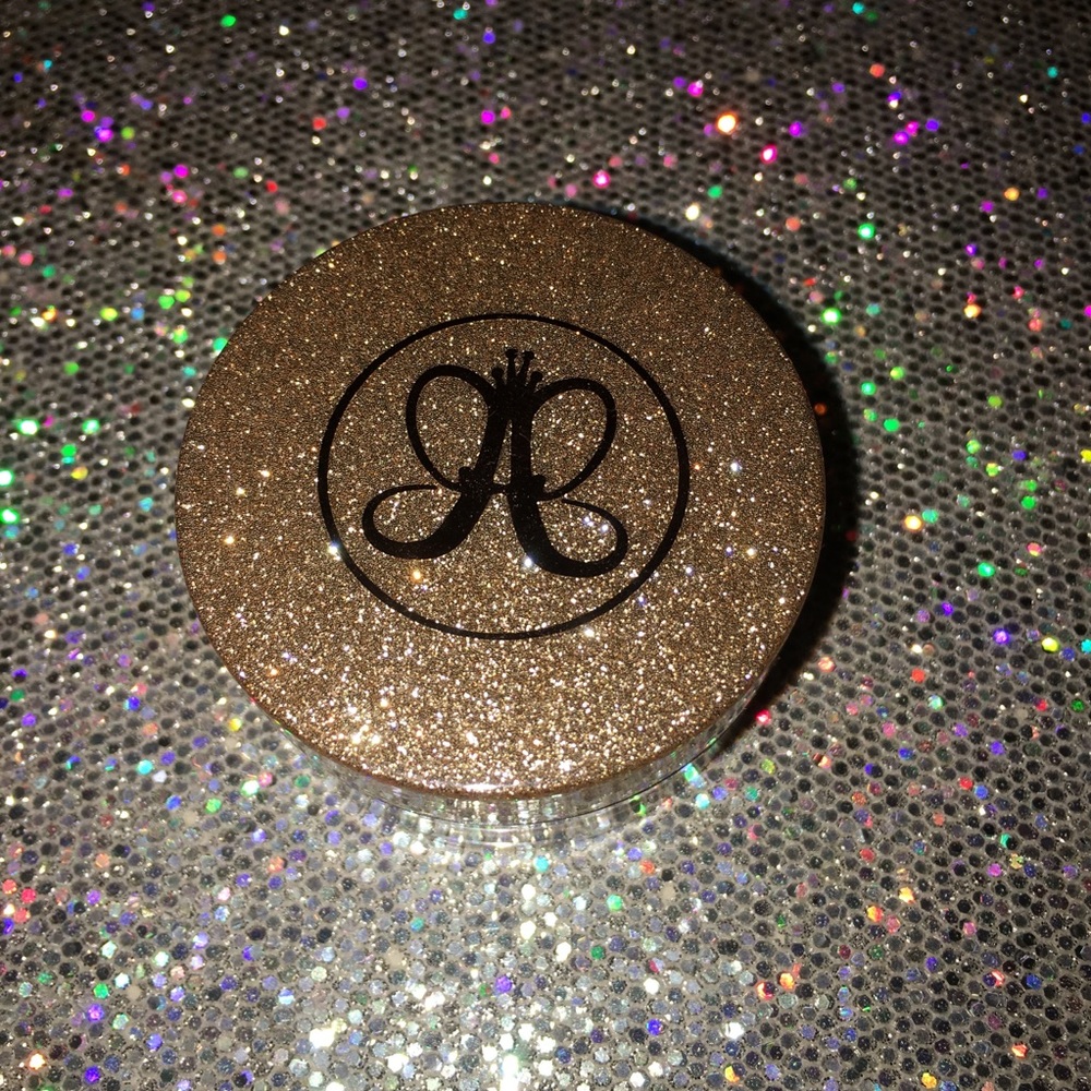Anastasia Beverly Hills Loose Highlighter